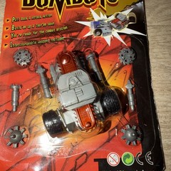 Vintage 2002 Uni Fortune Bombots Fighting Robot Action Figure. New In Package