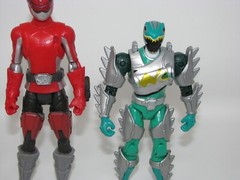 Power Rangers Beast Morphers 6″ Gold Red x2, 5″ Green Dino Charge Action Figures