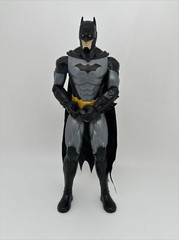 Batman 11 In DC Comics Action Figure w/Cape Spin Master 67800 S20 EUC 2020…106