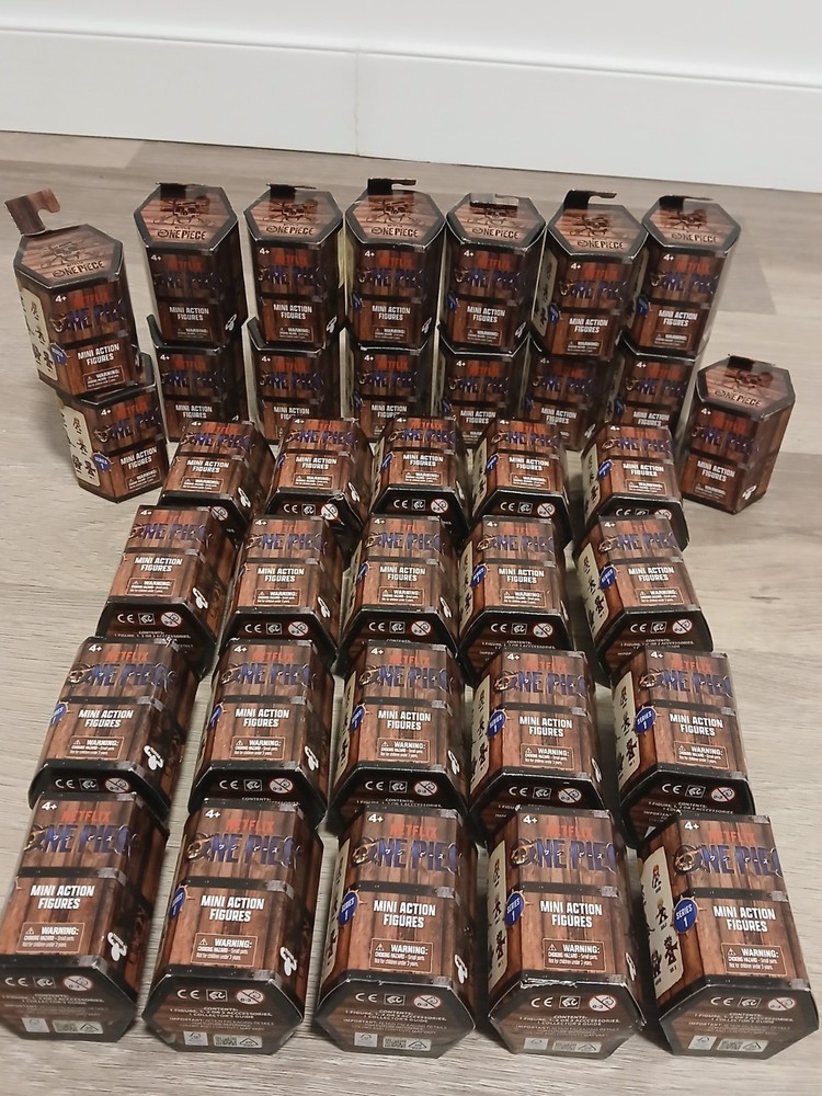 One Piece Series One Mini Action Figures Netflix Lot Of 35