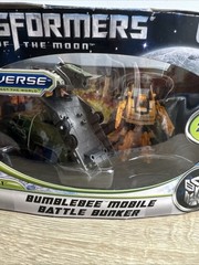 Transformers Bumblebee Mobile Attack Bunker Dark of the Moon Cyberverse NEW 2010