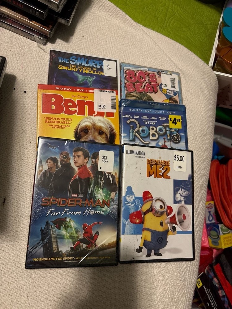 Lotof6NewSealedMoviesSpiderManFarFromHomeRobotsBenjiDespicableMe2Smurfs 80’sBeat