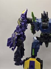 Transformers Generations Fall of Cybertron Bruticus
