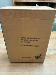 1/6 Hot Toys MMS250 AVP Ancient Predator 2.0
