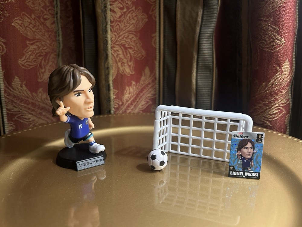Zuru FIFA Soccer Ballers Rare Lionel Messi Argentina Figure Brand New Fast Ship