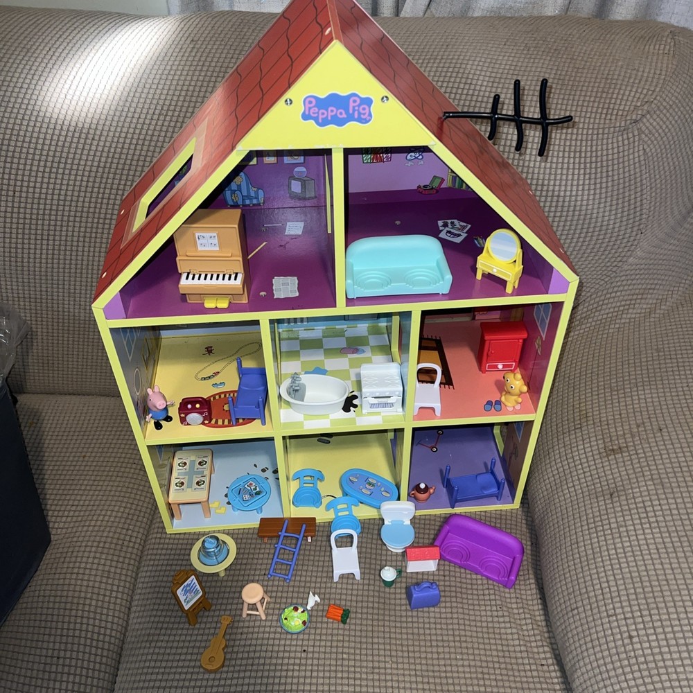 Peppa Pig Wooden Deluxe Playhouse Dollhouse 8 Rooms + 30 Accessories & Figures