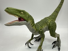 Amber Collection Velociraptor Charlie Jurassic World Mattel 6″