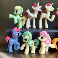 My Little Pony LOT OF 10 (APPLE FAMILY -FLAWED read description) Blind Bag Mini