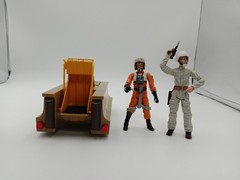 STAR WARS LEGACY REBEL TRANSPORT SPEEDER & GROUND CREW BATTLE OF YAVIN