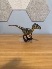 Jurassic World Amber Collection JP3 Male Velociraptor 1:12 Scale Complete Loose