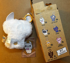 Fuggler Alley Cats CHEEZEE White / 5″ Plush Keychain Dangler Bag Charm UNUSED