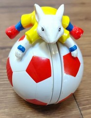 2002 Stuart Little 2 Soccer Ball 3.25″ Wendy’s Movie Action Figure Toy