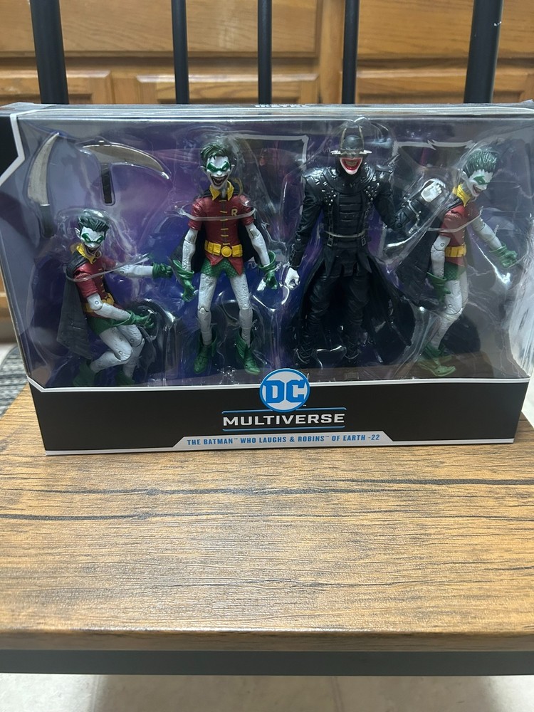 McFarlane Toys The Batman who Laughs with Earth-22 Robin Crows Set