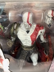 NECA GOD OF WAR 2 II KRATOS 12″ inch w/ MEDUSA HEAD NEW RARE