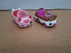 Lot Of 2 Shopkins Cutie Cars Pink Cat & Brown And White Dog. Read