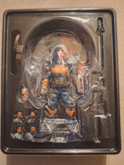 Mezco Toyz Deathstroke Collectable Action Figure ONE:12 – Read Description –