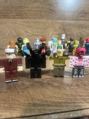Jazwares Lot Of 20 Mixed Lot Of Roblox Figures