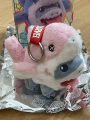 JEFF THE LAND SHARK SECRET RARE INCOGNITO DOLPHIN MARVEL COSBI PLUSH PENDANT