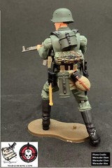 WWII – GERMAN ARMY MP44 GUNNER w/ Gear Marauder 1:18 Scale 4″ GI Joe Type Figure