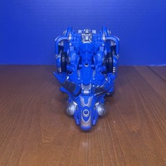 Express Armored Saurus Triceratops DX Deluxe Sound Dinosaur Transforming Robot