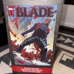 McFarlane Toys Marvel Blade Platinum Edition Figure 1/6 Scale w/ Comic NIB