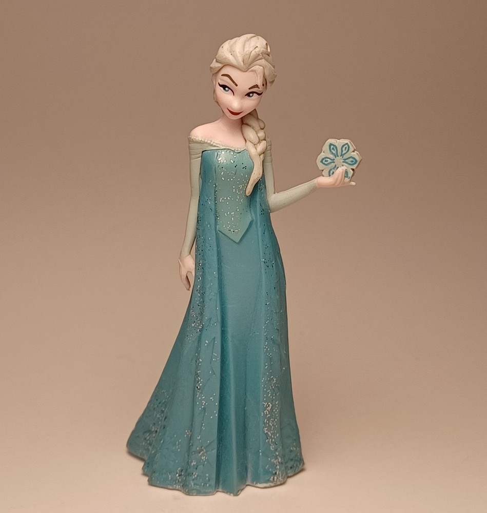 Disney Frozen Elsa PVC figurine 3 1/2″ Disney Store