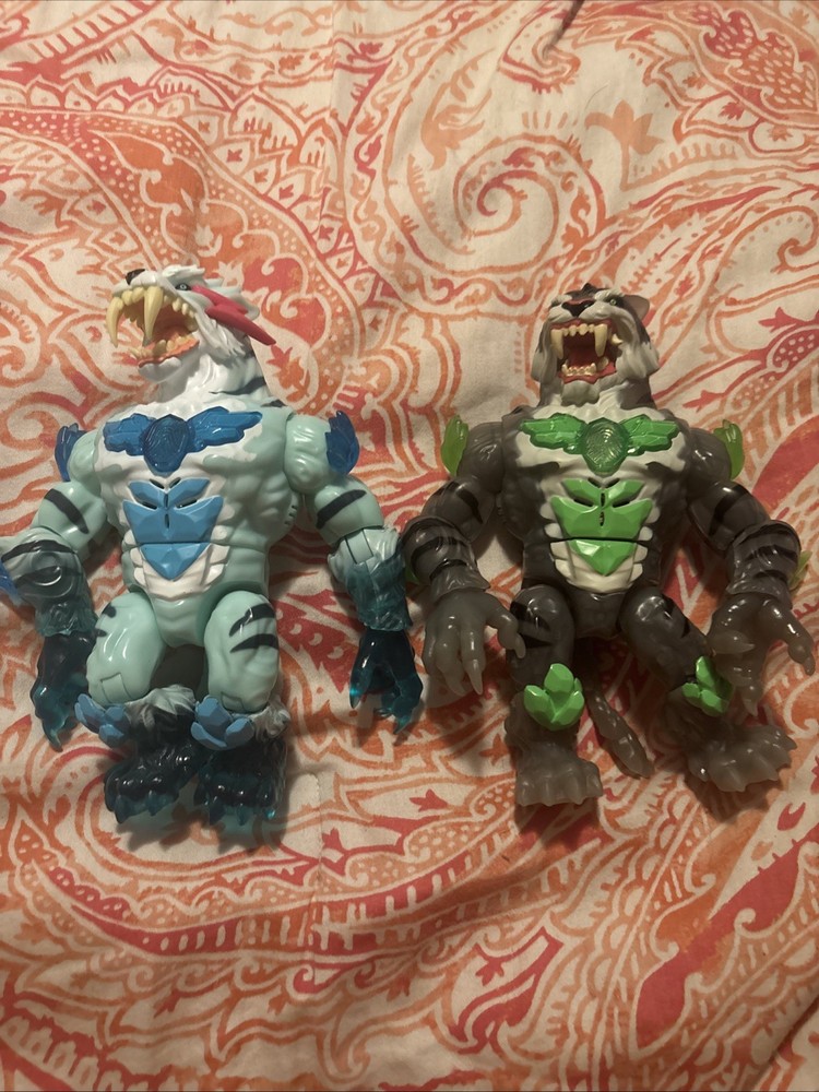 Lot of 2 Mr. Beast Lab Figures: 2 Different Tigers They Light Up And Have Sound