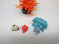 LITTLEST PET SHOP RARE #1-68 OTIS HEADHAMMER MINI SHARK, TEENSIE FISH & CRAB