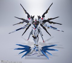 BANDAI METAL BUILD GUNDOM SEED STRIKE FREEDOM GUNDAM (REVIVAL VER) ACTION FIGURE