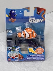 Disney Pixar Finding Dory Swigglefish Nemo Bandai #36400 New Sealed 2016 Toy