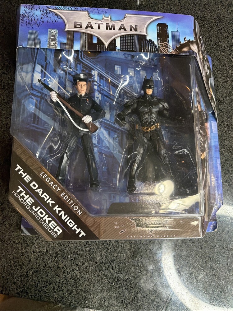 DC Universe Action Fig the Dark Knight &Joker Honor Guard 2011Mattel#W1796