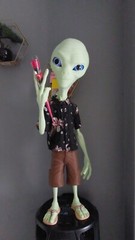 Paul the Alien Garage Figure Collectable Statue Handmade 90Cm ⚠️FULL PAINTED ⚠️