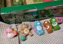 Lot (12) Care Bears 1980s Era Vintage 3.5″/2.5″ Plastic Dolls w Collector’s Case