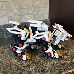 2002 HASBRO TOMY ZOIDS WHITE LIGER ZERO ROBOT ACTION FIGURE *Incomplete*