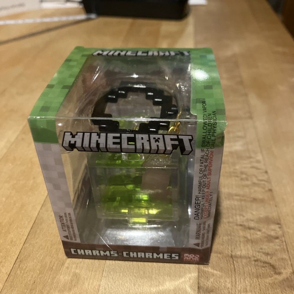 New Minecraft Series 2 Charms Bee 2.5-Inch Backpack Hanger
