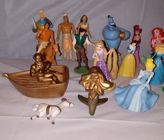 Lot of 25 Princess Cake Toppers Figures Ariel Vintage & Modern my little mermaid