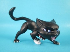 Warrior Cats Series 1 Mystery Figure Lot – SCOURGE + YELLOWFANG – Opened Package