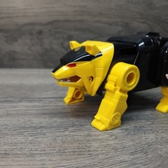 Bandai Power Rangers Deluxe Ninja Megazord Movie Edition Chest Yellow Black Bear