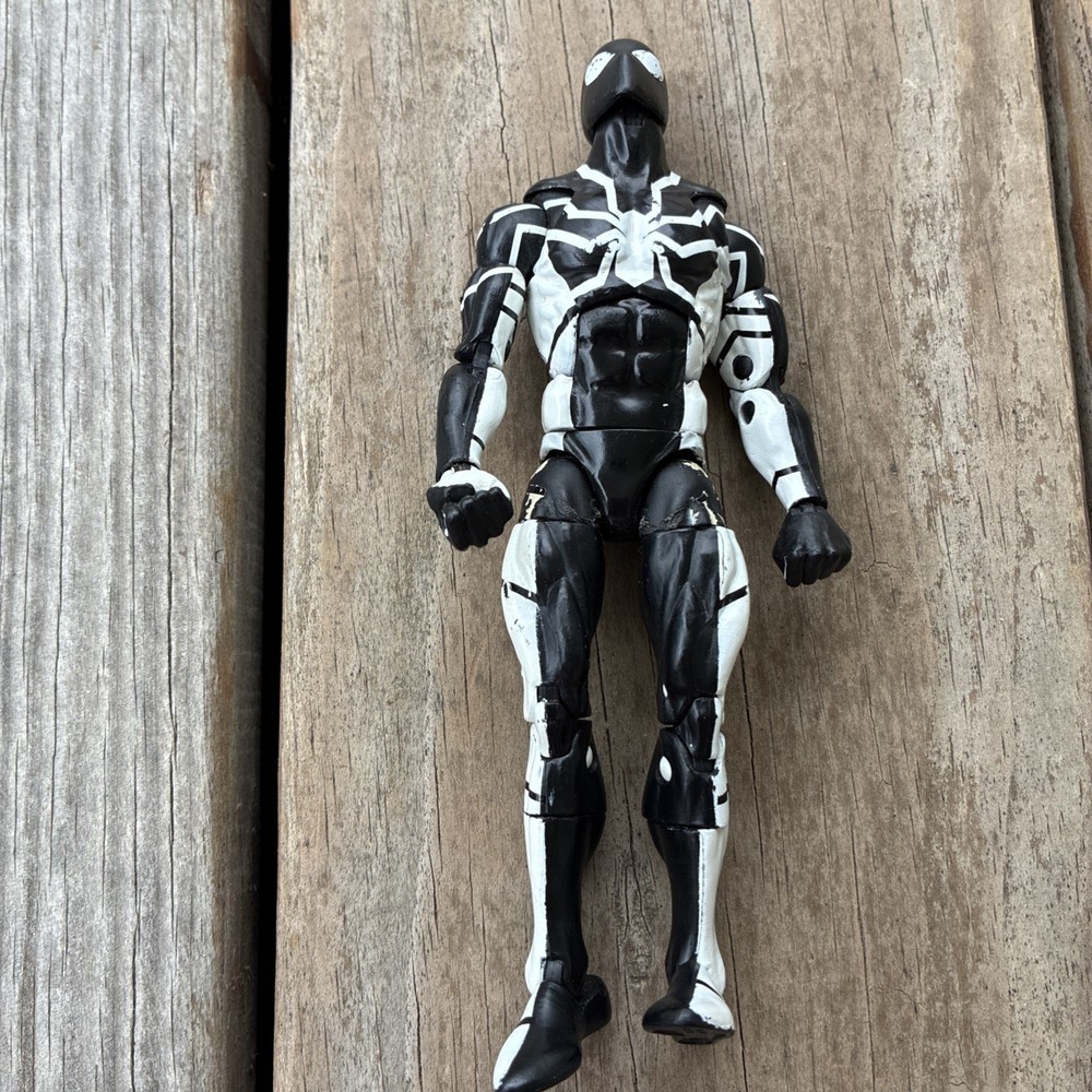 Marvel Legends Future Foundation Spider-Man Action Figure – No Extra Hands