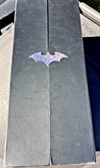 DC Super Alloy 1/6 Batman byJim Lee w/ Gargoyle Base + 2 Comics Pristine Figure
