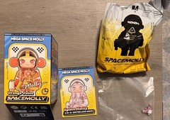 Space Molly Series 4 “Smitten Love (White)” 100% Confirmed Special