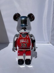 Bearbrick Michael Jordan 1998 Last Shot 400% and 100% Bearbrick