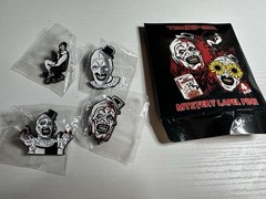 NECA Terrifier Art The Clown Action Figure Walmart 5.5 with 4 Terrifier Pins
