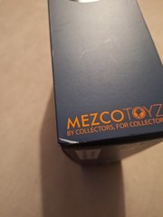 Mezco Toyz Deathstroke Collectable Action Figure ONE:12 – Read Description –