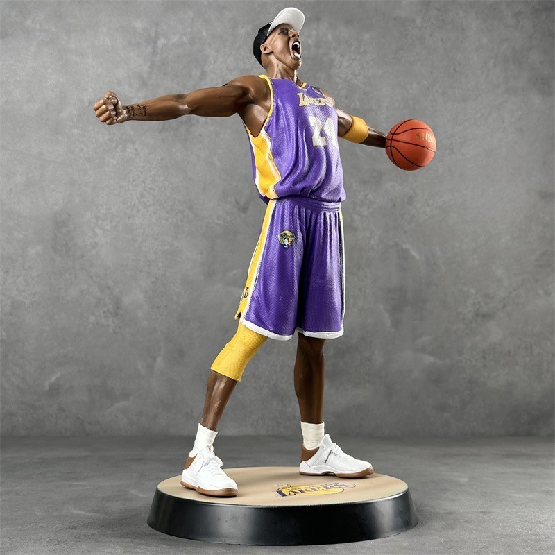 NBA Kobe Bryant Lakers Figure Statue Commemorative Model Boxed 13in Purple