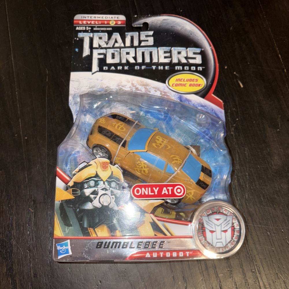 2010 Transformers Dark Of The Moon Deluxe Class Bumblebee Target Exclusive