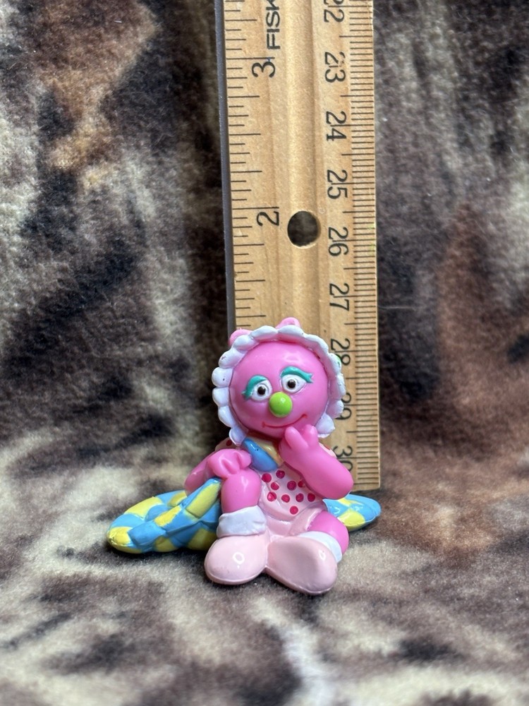 VTG RDYF Readers Digest Sesame Street Baby Natasha & Blanket 1.5″ PVC Figure