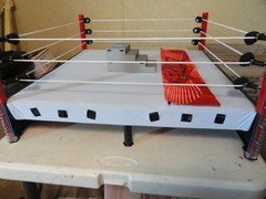 MATTEL WWE MONDAY NIGHT RAW WRESTLING RING SEE PICS! 21″ RING EXCELLENT