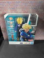 S.H.Figuarts Dragon Ball Z “FUTURE TRUNKS & CUSTOM 3D PRINTED TIME MACHINE”