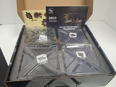 Scene In A Box – SIB 10 CONTAINER WAREHOUSE Diorama – 1:18 / 1:24 – Fresh Retro